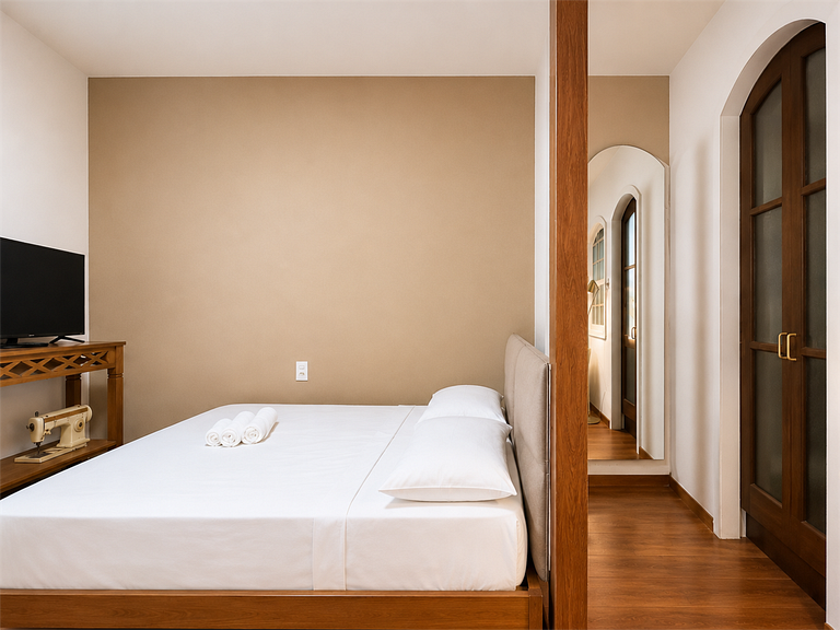Casa luxo 3 andares- Bairro Fábricas