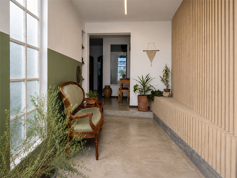 Casa luxo 3 andares- Bairro Fábricas