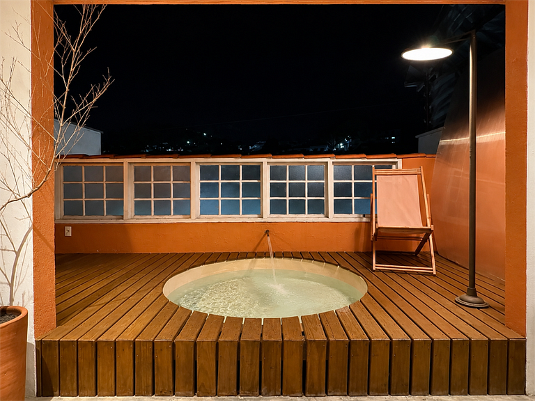 Quarto Espaçoso em Casa Moderna- Bairro Fábricas