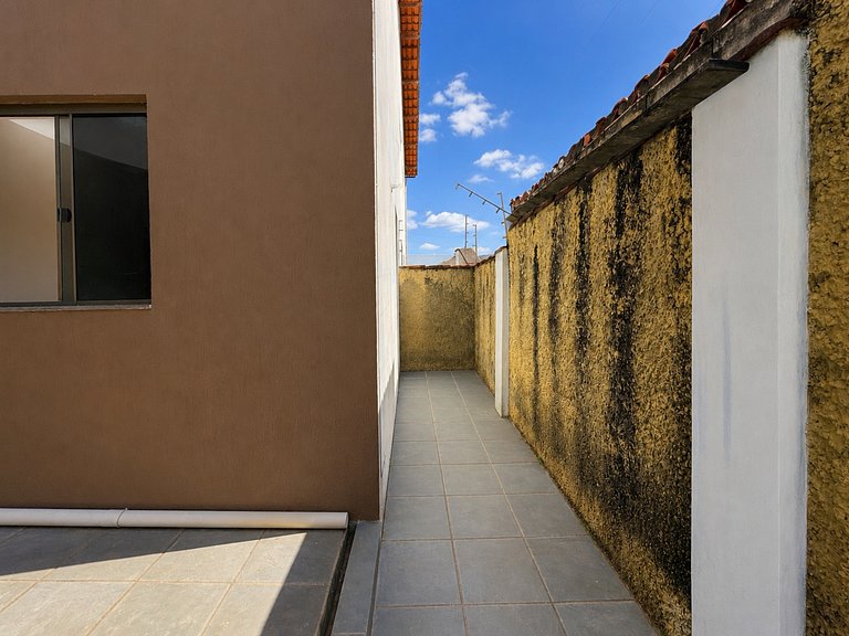 Casa Espaçosa para Famílias com Garagem Coberta