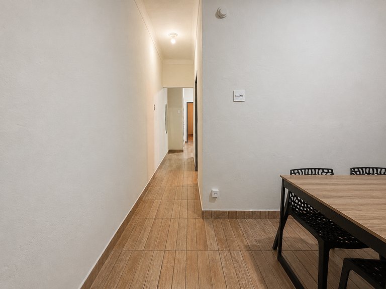 Casa completa com dois quartos e ótima localização